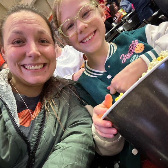 🌻✨Meet your Posher, Morgan✨🌻 - Picture 5 of 14